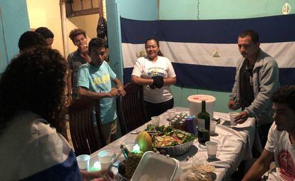 Exiliados nicaragüenses en Nochevieja.