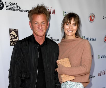 Sean Penn y Leila George en un evento en Los Ángeles el pasado 8 de marzo.
