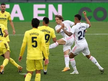 Luka Modric marca el segundo gol del Madrid en el Di Stéfano ante el Villarreal.