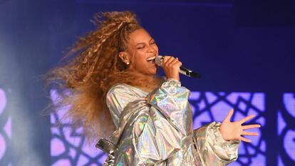 Beyoncé durante una actuación en directo.