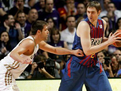 Lorbek ante Felipe Reyes.