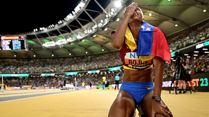 Yulimar Rojas celebra este viernes su victoria.