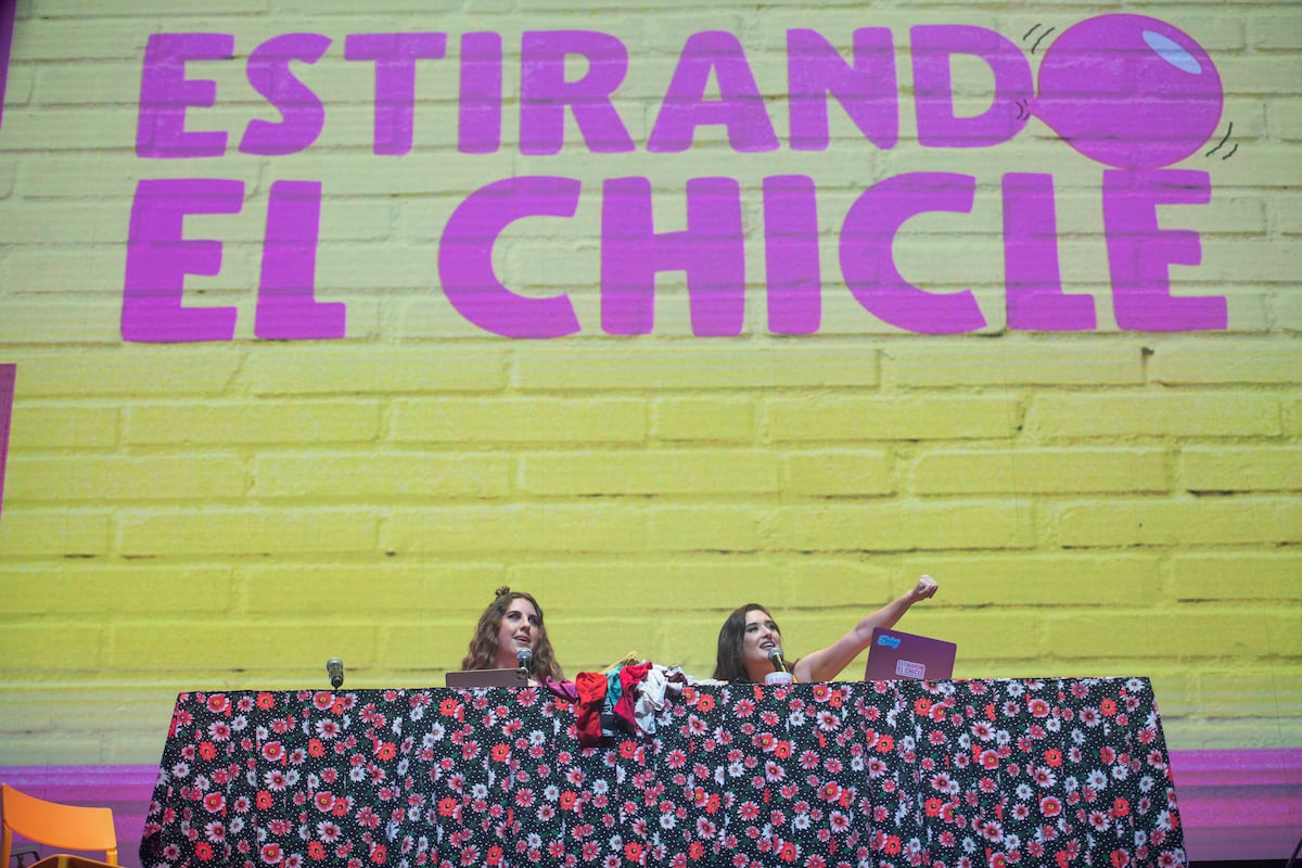 La apoteosis de ‘Estirando el chicle’ las pringadas de la clase toman