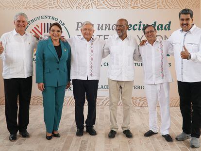 Los líderes asistentes a la CUmbre de Palenque: Miguel Díaz-Canel, Xiomara Castro, Ariel Henry, Andrés Manuel López Obrador, Gustavo Petro y Nicolás Maduro.