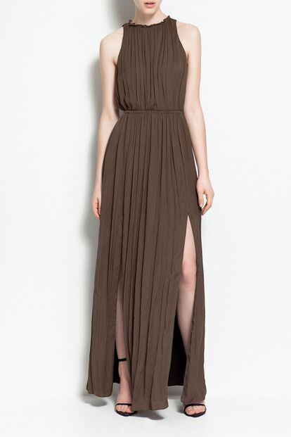 Inspiración Lanvin para este vestido de corte helénico en color tabaco. De Zara. Precio: 49,95 euros.