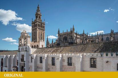 Árabe almohade en origen, cristiana a partir de la reconquista de Sevilla en 1248, la Giralda es hoy la torre campanario de la catedral de la ciudad andaluza. No tiene escaleras sino 35 rampas, para poder subirla a caballo.