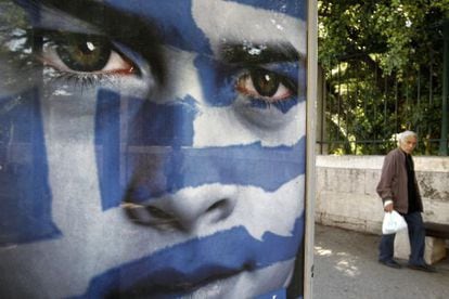 Cartel de propaganda electoral en el centro de Atenas.