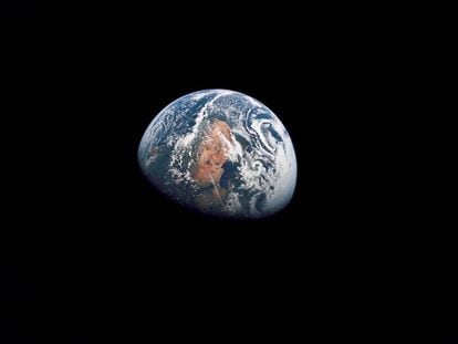 Una fotografía de la Tierra tomada por la misión Apollo 10 a 161.000 kilómetros de distancia.