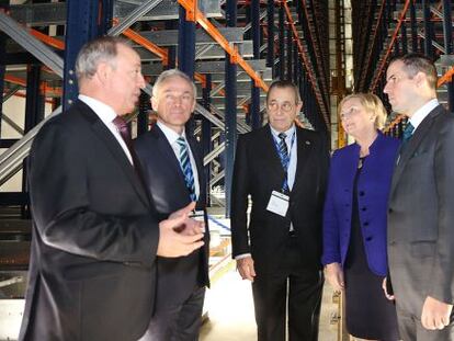 De izquierda a derecha: Andrew O&rsquo;ConnelL, director general de Grifols en Irlanda; Richard Bruton, ministro de Trabajo, empresa e innovaci&oacute;n de Irlanda; V&iacute;ctor Grifols, presidente y consejero delegado de Grifols; Frances Fitzgerald, ministra de Justicia e Igualdad de Irlanda  y Martin Shanahan, director general del IDA.