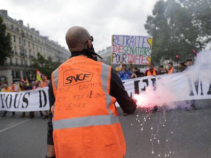 Manifestación de empleados de la SNCF este jueves pasado en París. 