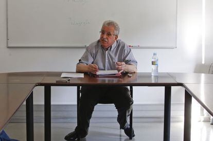 Josep Fontana en un aula de la Universidad Pompeu Fabra durante su última clase.