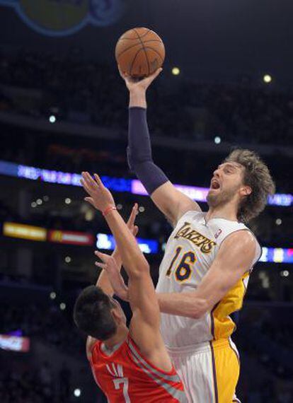 Pau Gasol, durante el partido contra los Houston Rockets.