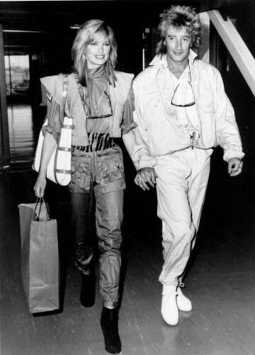 Rod Stewart en 1984 con su novia Kelly Emberg.