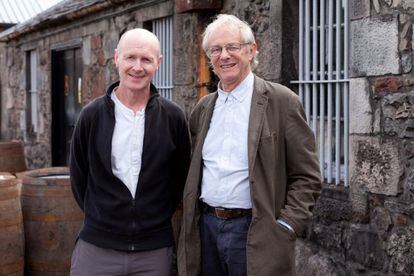 De izquierda a derecha, el guionista Paul laverty y el director Ken Loach.