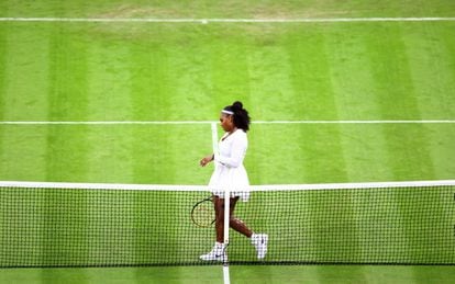 Serena Williams, durante su partido de primera ronda contra la francesa Harmony Tan, ante la que cayó con estrépito.