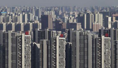 Decenas de edificios de uso residencial en Wuhan, en la provincia de Hubei (centro del país).