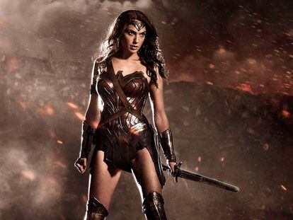 Una Wonder Woman feminista a la que le falta ropa y le sobran planos del trasero