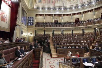 Vista general del hemiciclo del Congreso durante la intervención hoy del presidente del Gobierno, José Luis Rodríguez Zapatero
