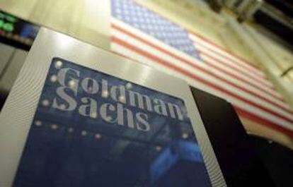 Goldman Sachs detalló que entre enero y junio registró un beneficio neto por acción de 7,99 dólares, comparado con los 5,72 dólares de los mismos seis meses de 2012, cuando obtuvo una ganancia neta de 3.071 millones de dólares. EFE/Archivo