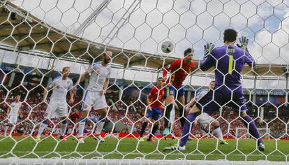 Piqué marca el gol d'Espanya.