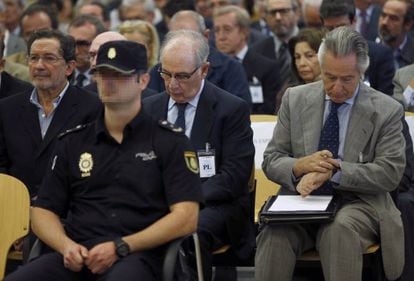 436.700 euros gastados con tarjetas opacas