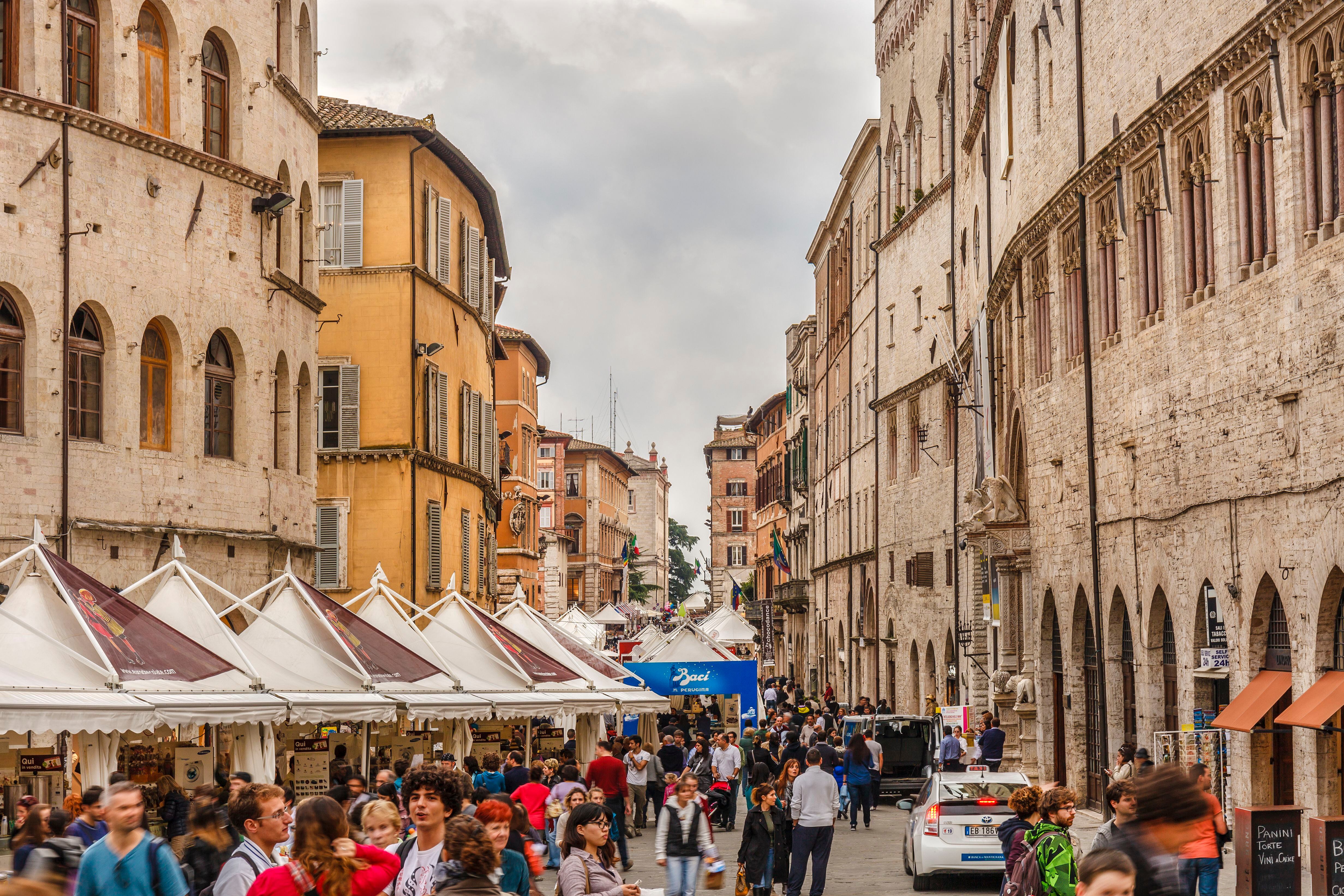 Una de las calles de Perugia durante el festival anual dedicado al chocolate que se celebra todos los años.