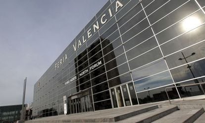 Fachada principal de las nuevas instalaciones de Feria de Valencia, inauguradas en 2006.