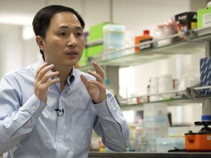 El científico He Jiankui, durante una entrevista en un laboratorio en Shenzhen, al sur de China, en 2018. 