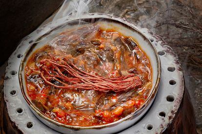 Trivio (Cuenca). Otro de los recién llegados al universo de una estrella Michelin es el local de Jesús Segura, que ya había obtenido el galardón en Ars Natura. El menú tradicional (en seis pasos) cuesta 32,50 €, y 52,50 € con maridaje. En la imagen, Callos vegetales.