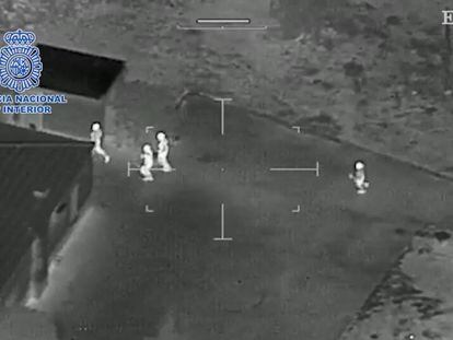 Captura del video grabado por la Policía Nacional en una de las intervenciones llevadas a cabo para desarticular un grupo dedicado al blanqueo de capitales.