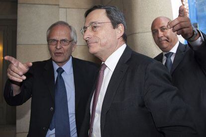 El presidente del BCE, Mario Draghi, a su llegada a una conferencia en Bruselas