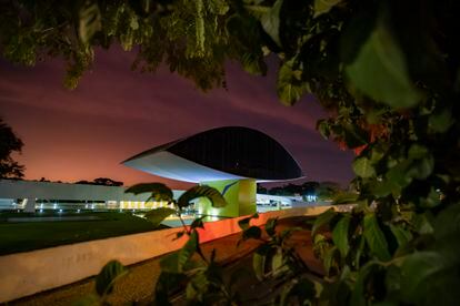 El conocido como Museo del Ojo, de Oscar Niemeyer: un icono arquitectónico de Curitiba.