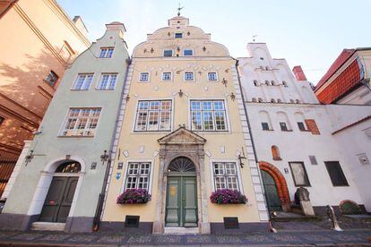 La Casa de los Tres Hermanos, en la ciudad letona.