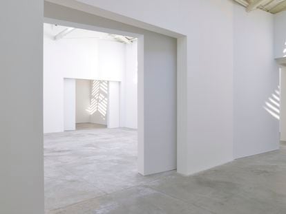 'Corrección', intervención de Ignasi Aballí en el pabellón español de la Bienal de Venecia.
