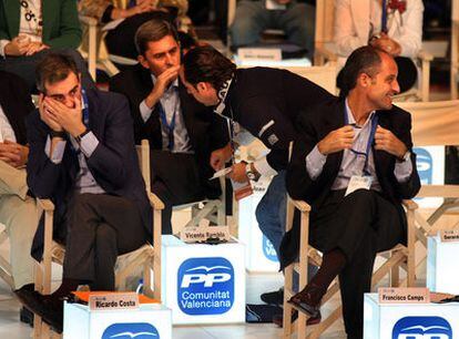 Ricardo Costa, Vicente Rambla, Álvaro Pérez y Francisco Camps, en el congreso del PP de Valencia de 2008.
