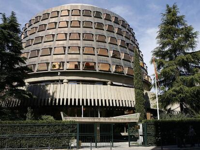 Vista general exterior del edificio del Tribunal Constitucional