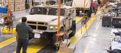 Fábrica de la empresa de vehículos militares AM General en Mishawaka (Indiana)