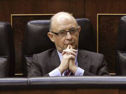 El ministro de Hacienda, Cristóbal Montoro, en el Congreso.