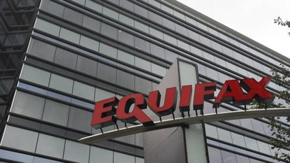 Equifax se desploma en Bolsa tras sufrir uno de los mayores hackeos informáticos de la historia
