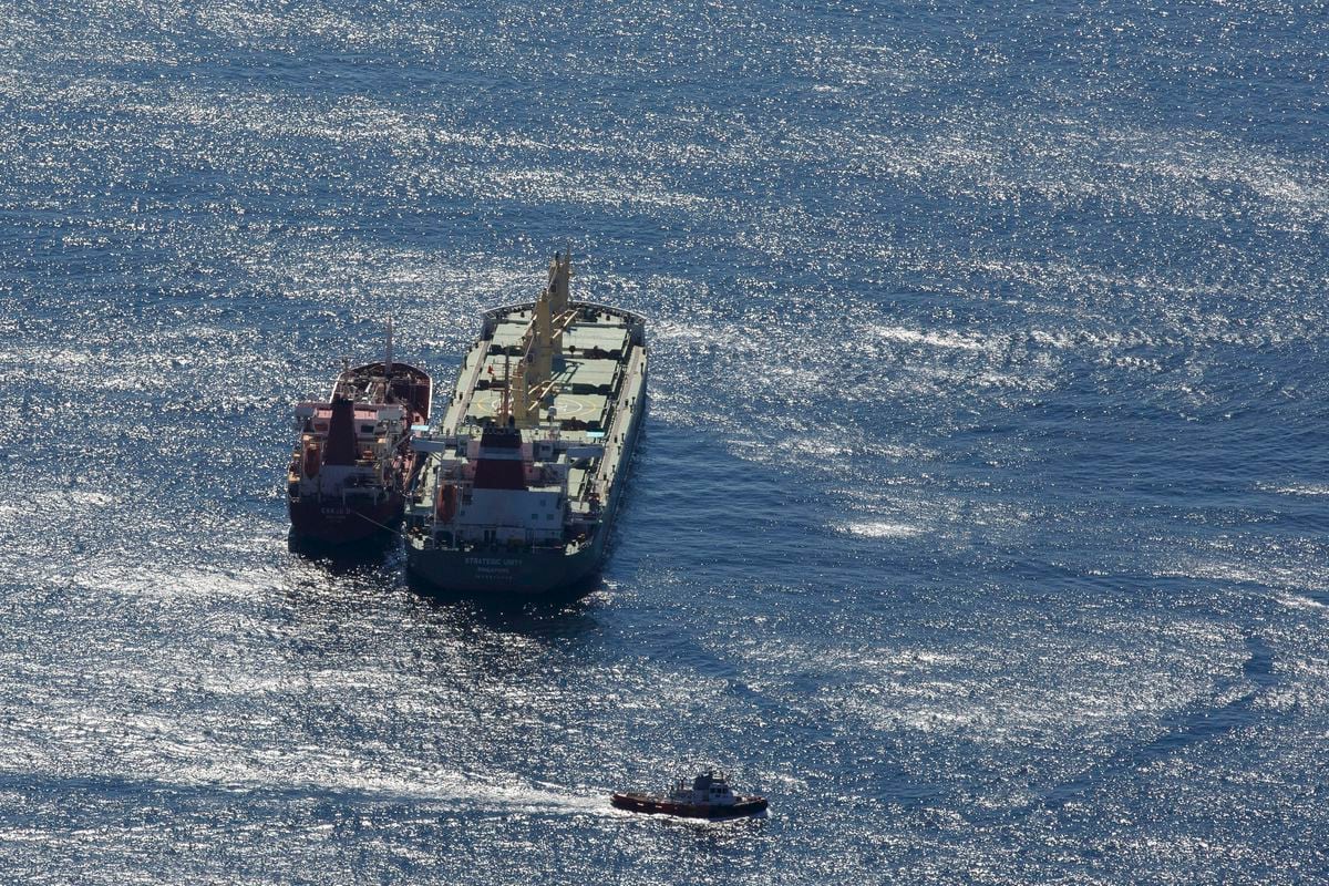 Rusia: Putin esquiva el embargo de la UE con el trasvase de crudo junto a Ceuta en buques que fondean en Gibraltar | España | EL PAÍS