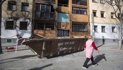 Una imagen del edificio incendiado en Sant Roc el pasado cinco de enero.