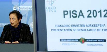 La consejera de Educaci&oacute;n, Cristina Uriarte, en la presentaci&oacute;n del informe PISA.  