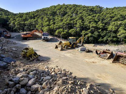 Obras en la futura urbanización en la Pedrera s’Antiga de Begur.