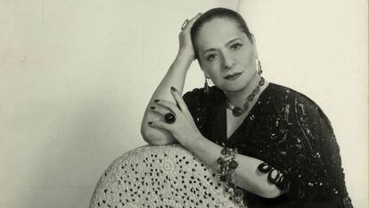 Helena Rubinstein, fotografiada por Cecil Beaton en Nueva York en 1951.