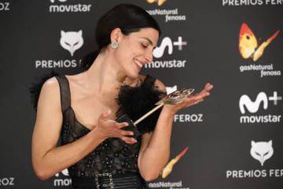 Bárbara Lennie, con su premio Feroz por 'María (y todo lo demás)'.