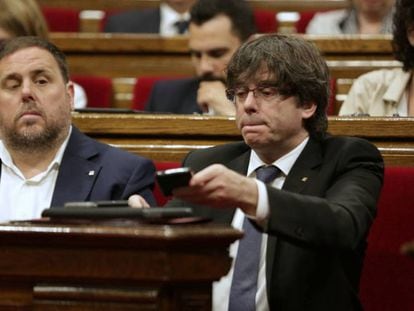 Oriol Junqueras y Carles Puigdemont este miércoles en el Parlament.