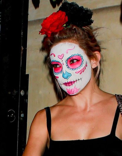 Kate Hudson apostó por la iconografía mexicana en la fiesta de Halloween que organizó Casamigos, la firma de tequila de George Clooney.