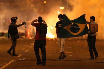 Manifestación en Niterói, ciudad vecina a Río.