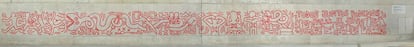El mural mide 35 metros. Haring necesitó cinco horas para terminarlo y el equipo de conservación y restauración del Macba requirió 100 días para poder reproducirlo fielmente. A la dificultad de copiar el trazo del artista (solo se puede recrear con un trazo neutro), se añade la rugosidad de la nueva pared, con mucha más textura que la original en la que pintó Haring. |