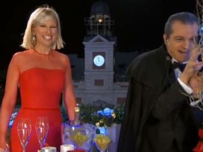 Anne Igartiburu y Ram&oacute;n Garc&iacute;a, durante las campanada en TVE.